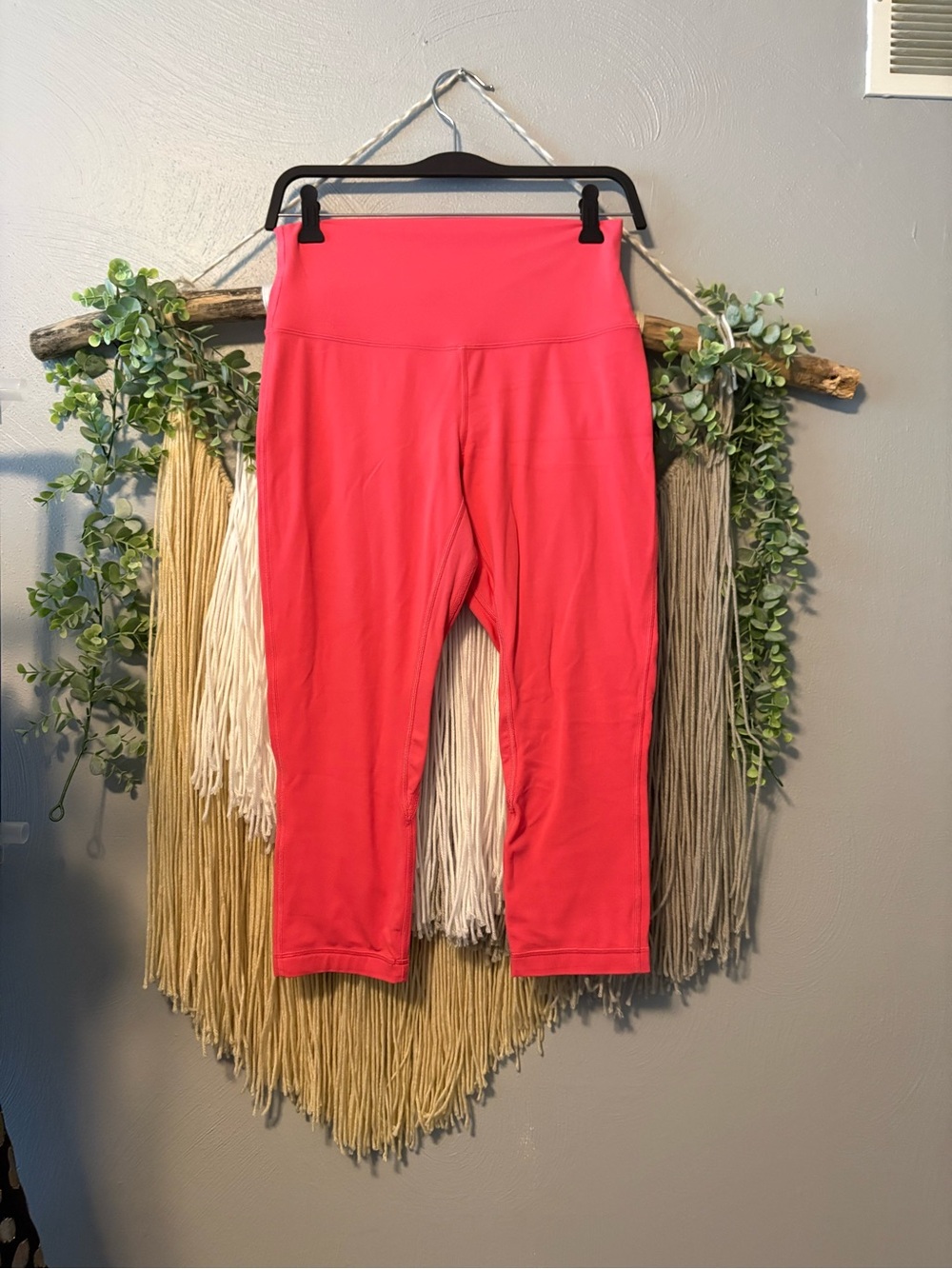 lululemon athletica Coral Pink cropped Leggings